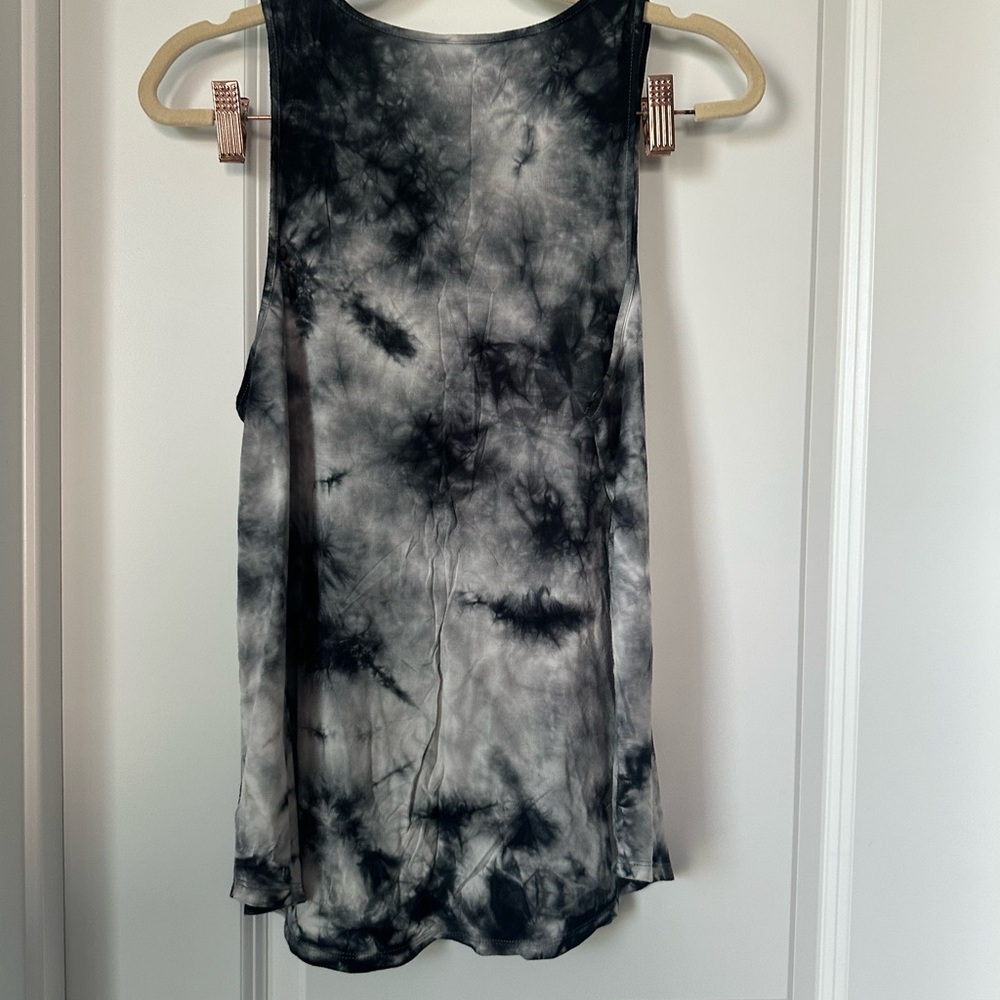 American Eagle favorite tank black and white tie-dye size medium - Picture 2 of 5
